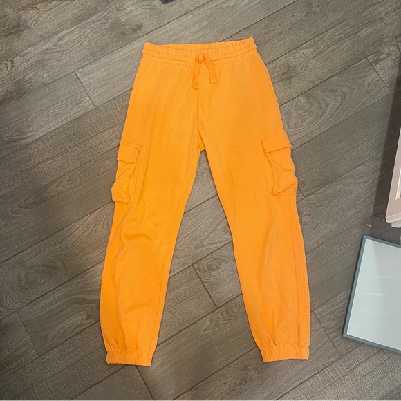 Zara Cargo Sweatpants - Picture 2 of 6